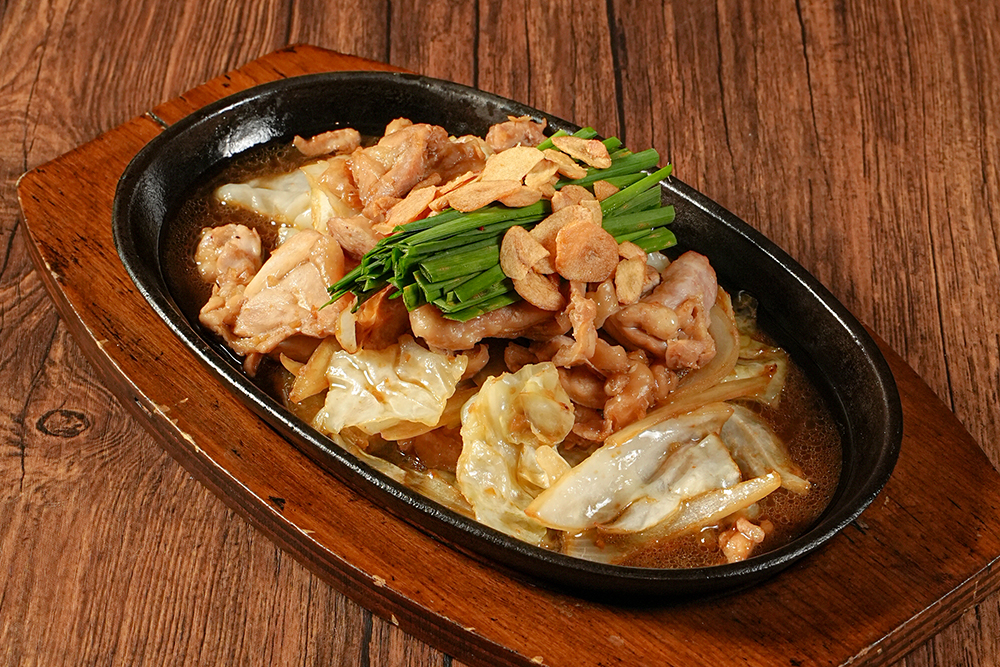Energizing Garlic Stamina Meat Dishes from the Teppan