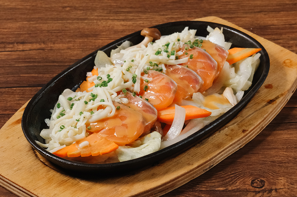 Drawing Out the True Character and Bold Flavors of Each Ingredient on the Teppan