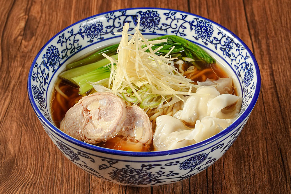 Rich Umami in Kaisen Tanmen, Aromatic Shoga Ramen