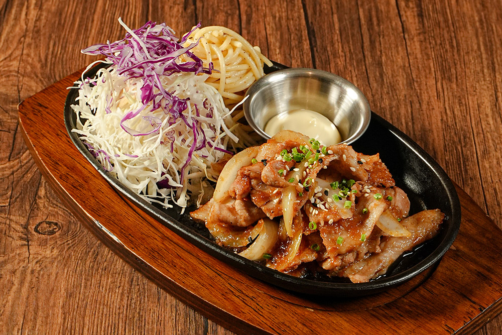 にんにくと生姜で楽しむ鉄板ランチ