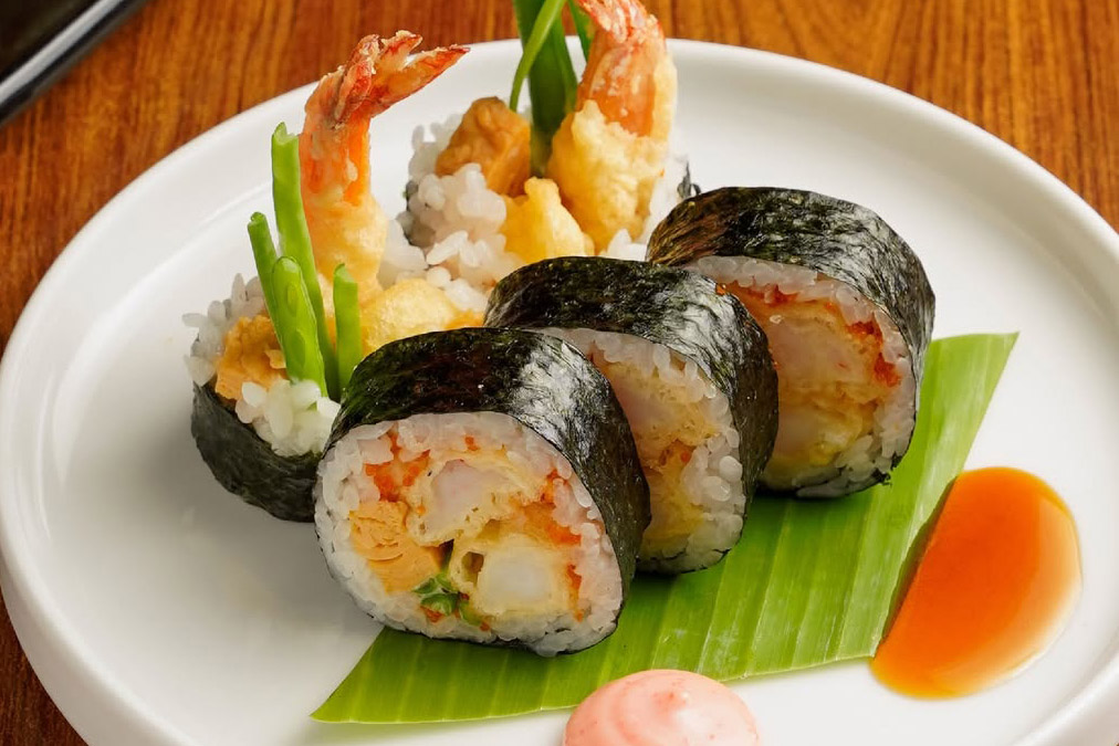 Crispy and Satisfying Ebi Ten Roll Sushi